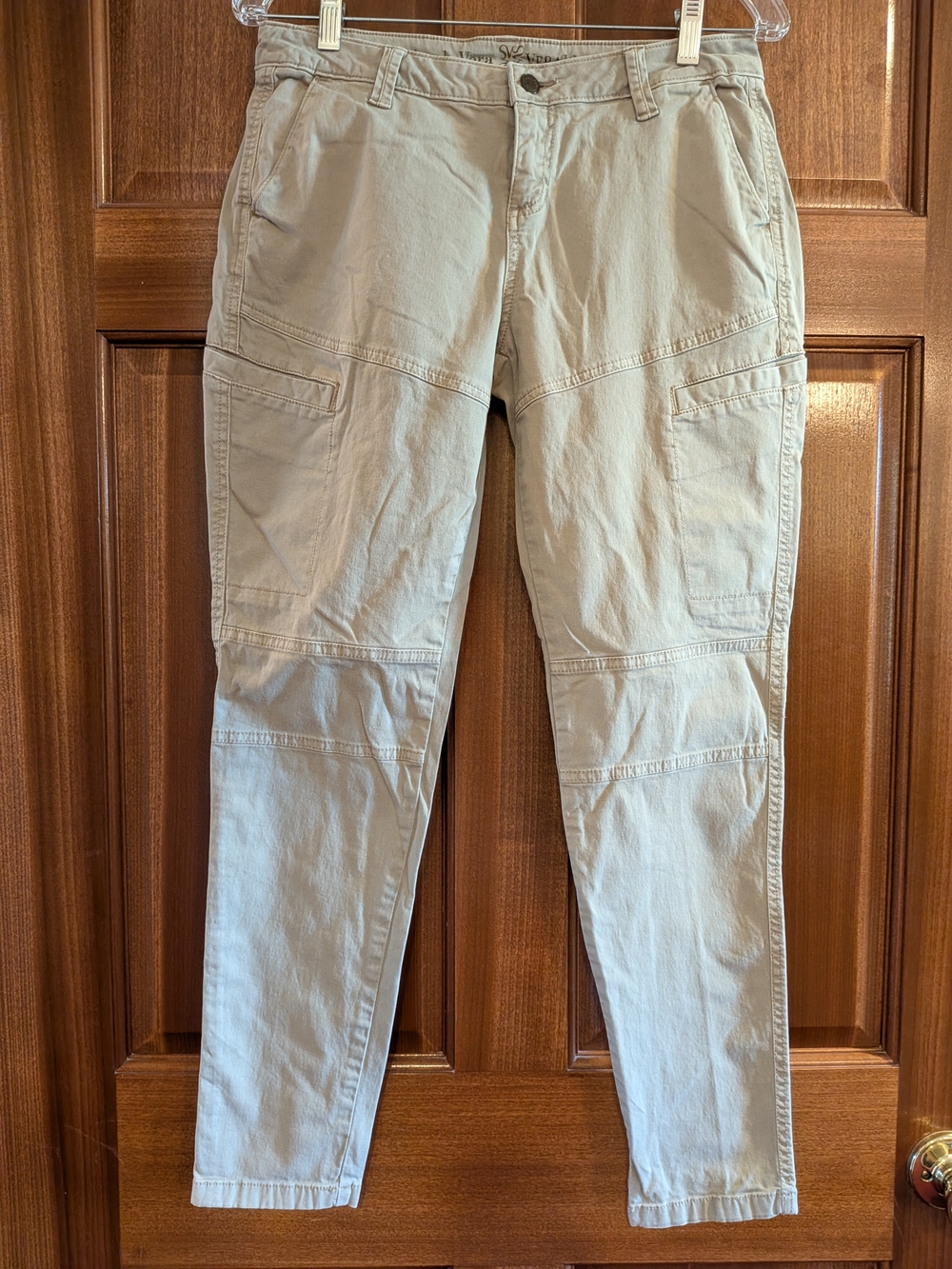 Simply Vera Vera Wang Women's Skinny Light Khaki Cargo Pants Size 8